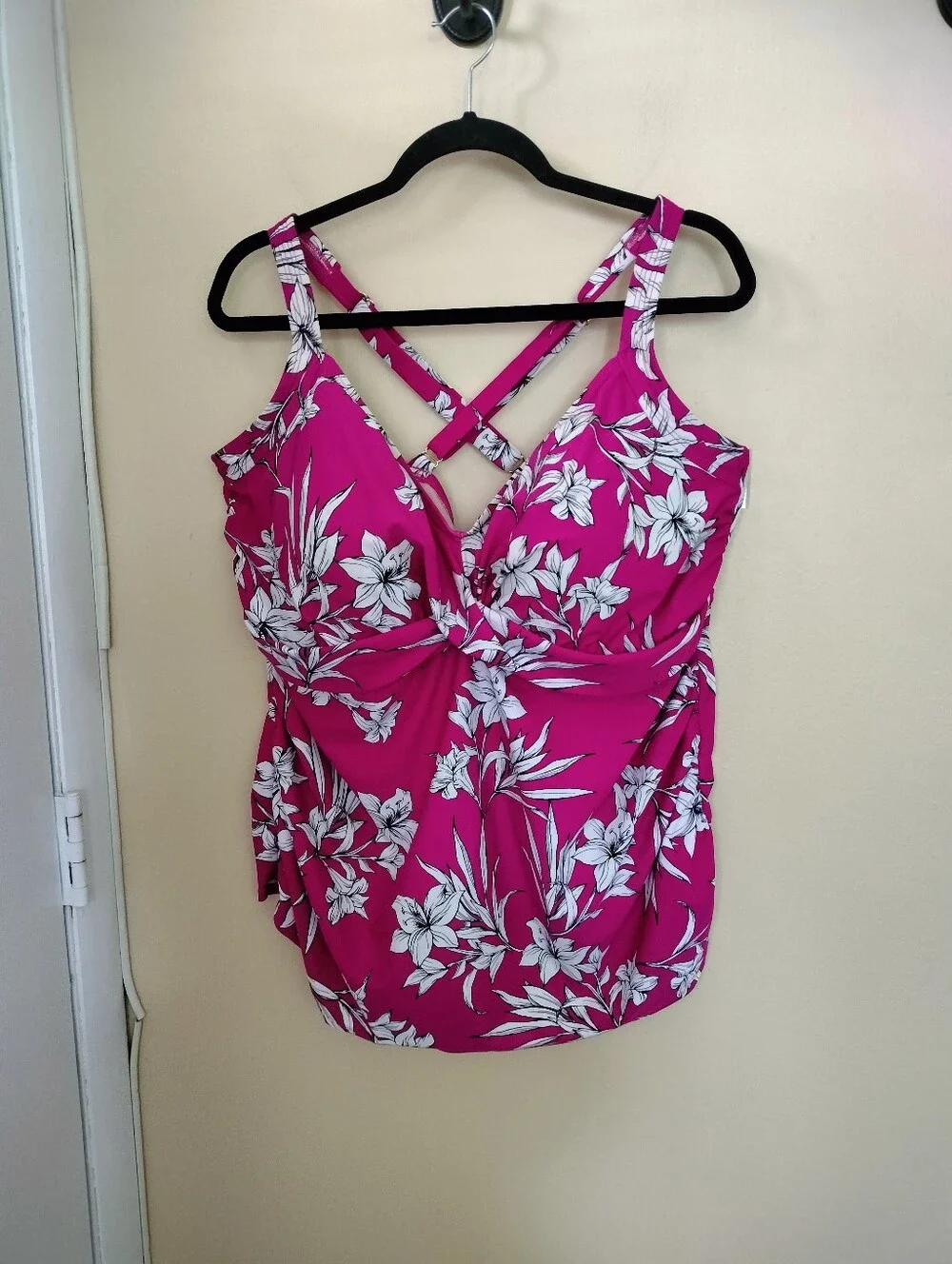 Kona Sol 3X Floral Pink White Side Ruching Tankini Top Vacation Beach Pool Lake